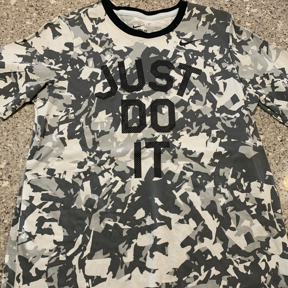 Nike T-Shirt
